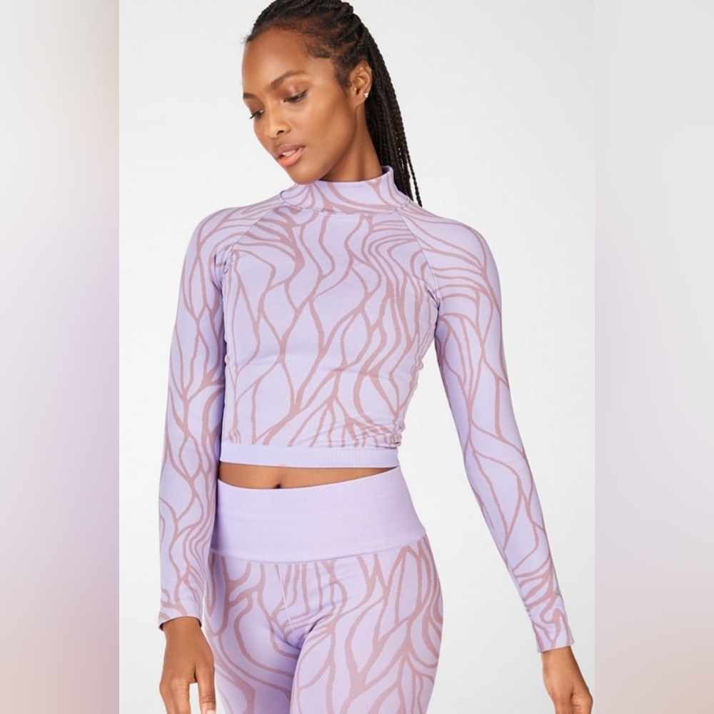 NWT Fabletics Courtney Seamless Lond Sleeve